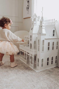 Fairytale Dollhouse Castle - white